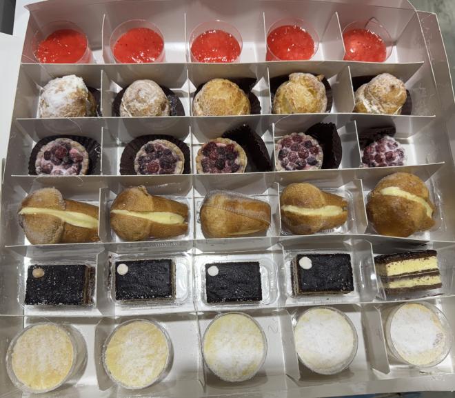 Sweet Cream brand mini pastries